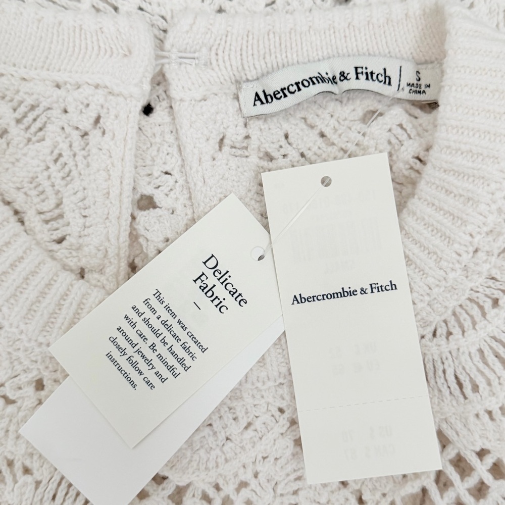 Abercrombie & Fitch Floral Crochet Top NWT - Picture 4 of 7